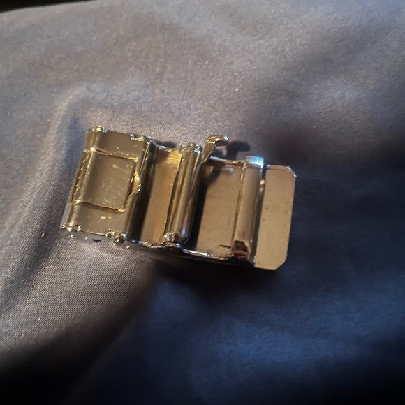 Burberry belt buckle - Picture 2 of 3